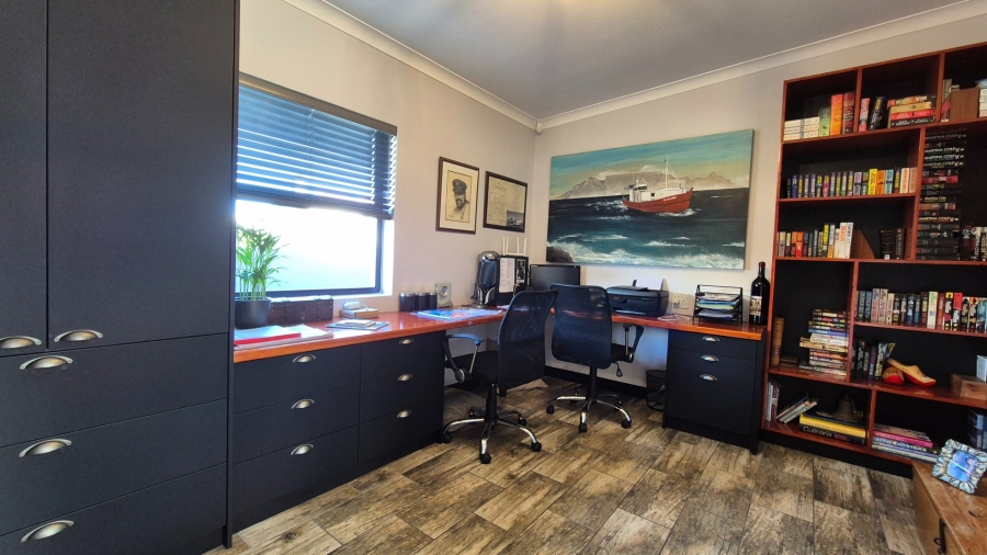 To Let 3 Bedroom Property for Rent in Myburgh Park Western Cape